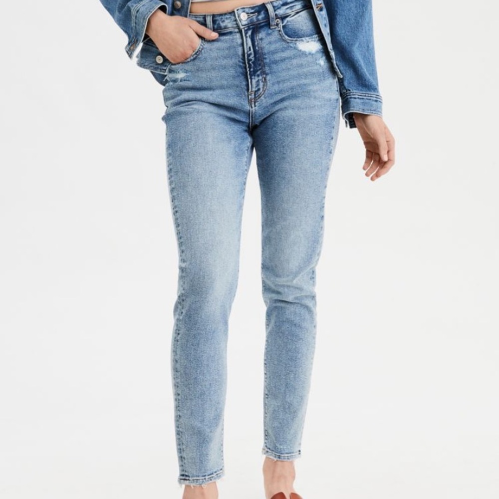 american eagle mom jeans light wash